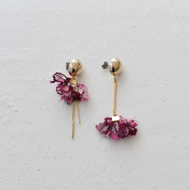 イヤリング/Asymmetry tassel earrings/Pink