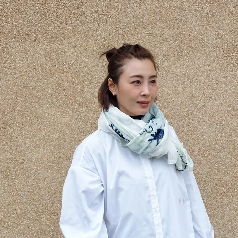 藍染刺繡棉紗圍巾