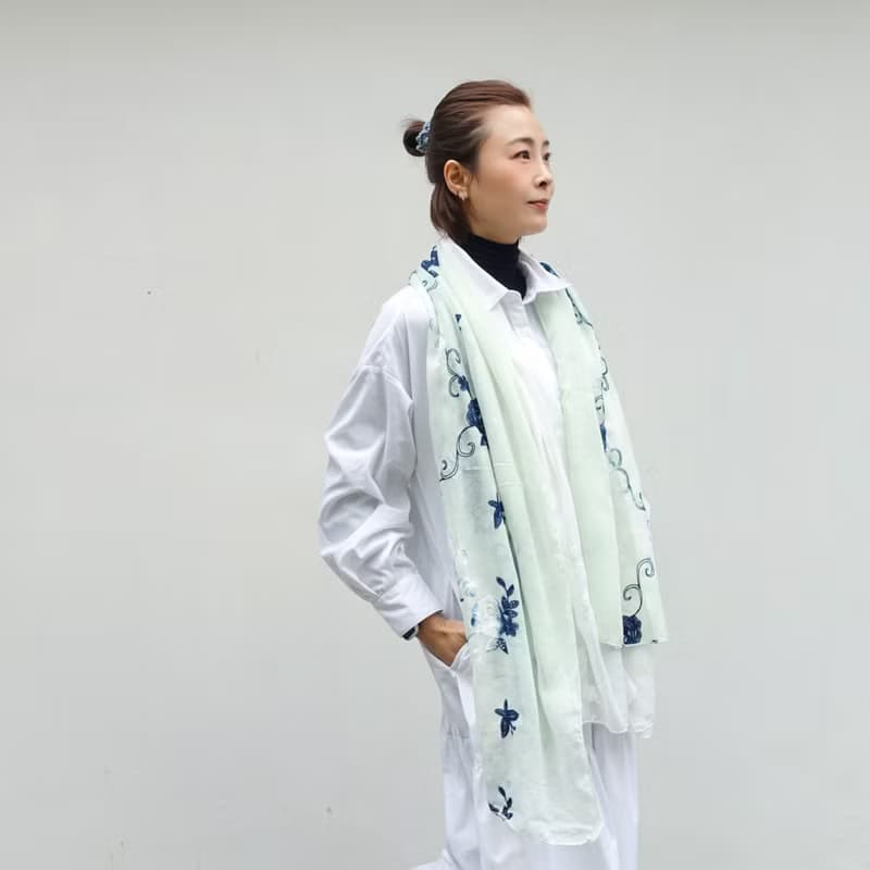 藍染刺繡棉紗圍巾