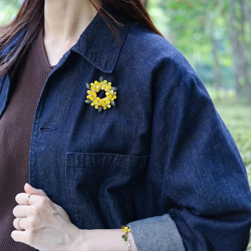 】金木犀のリースのブローチ　秋の花