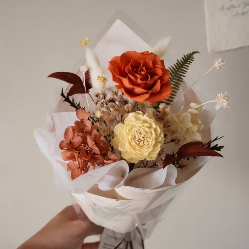 單圓尖暖色系永生花束 生日禮物 生日花束
