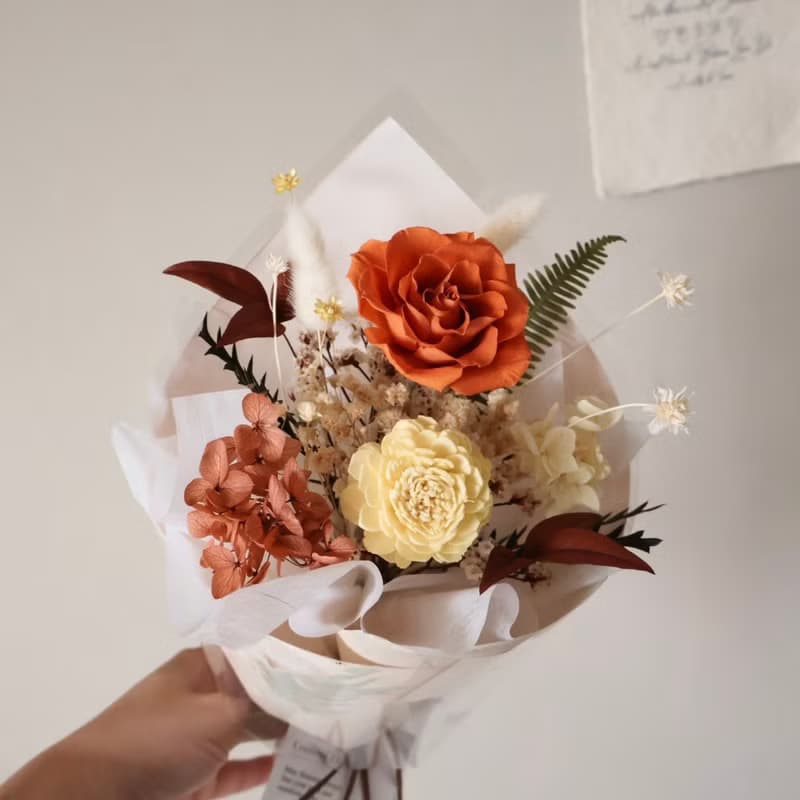 單圓尖暖色系永生花束 生日禮物 生日花束