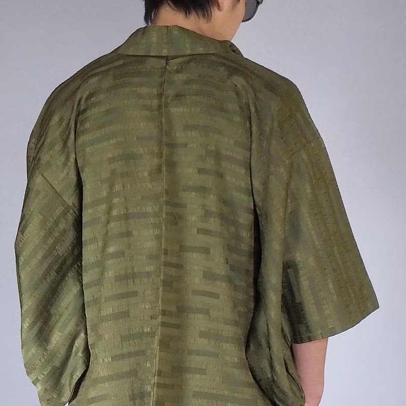 【日本製造】 柔軟絲綢黑色羽織、吉祥圖案、男女皆宜的、禮物