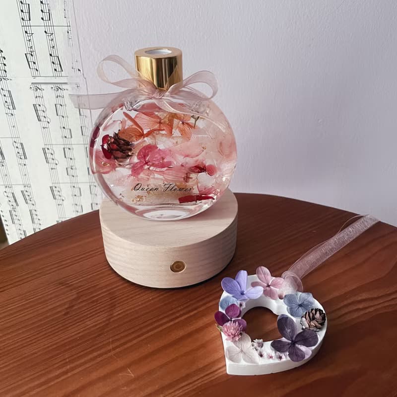 畢業花禮/母親節花禮/浮游花夜燈/乾燥花/永生花/附包裝/可充電