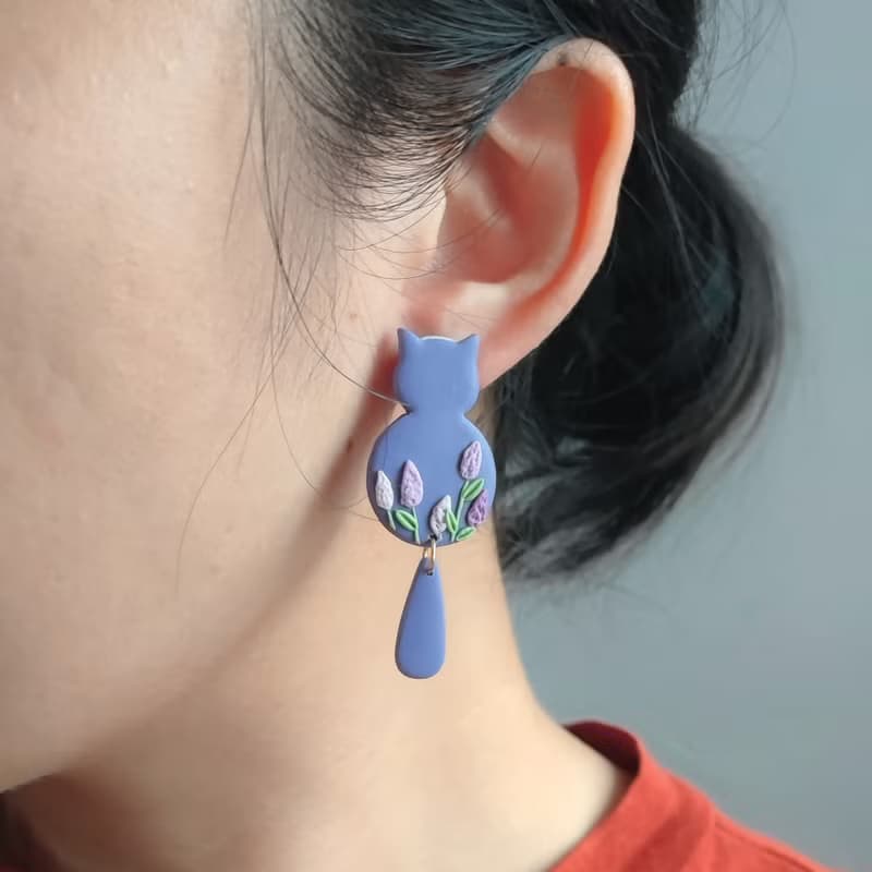 bi kitty//小貓咪薰衣草手工軟陶大耳環