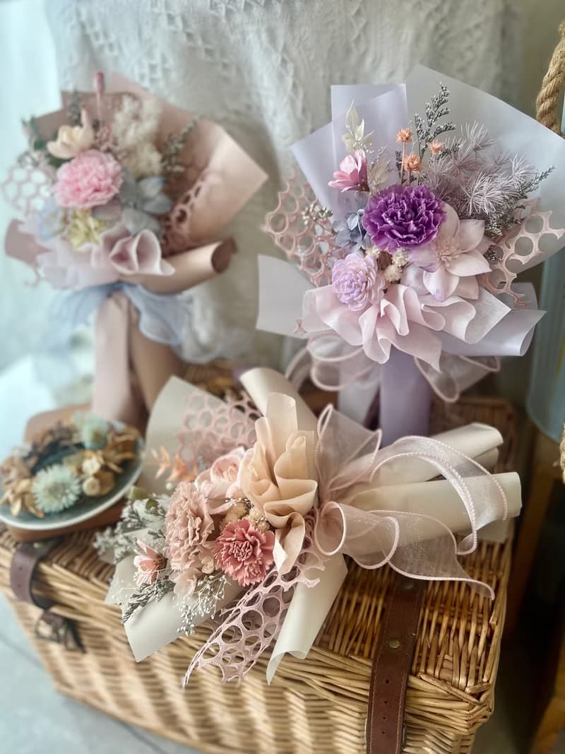 粉嫩小資款永生康乃馨花束 乾燥花束 母親節花束