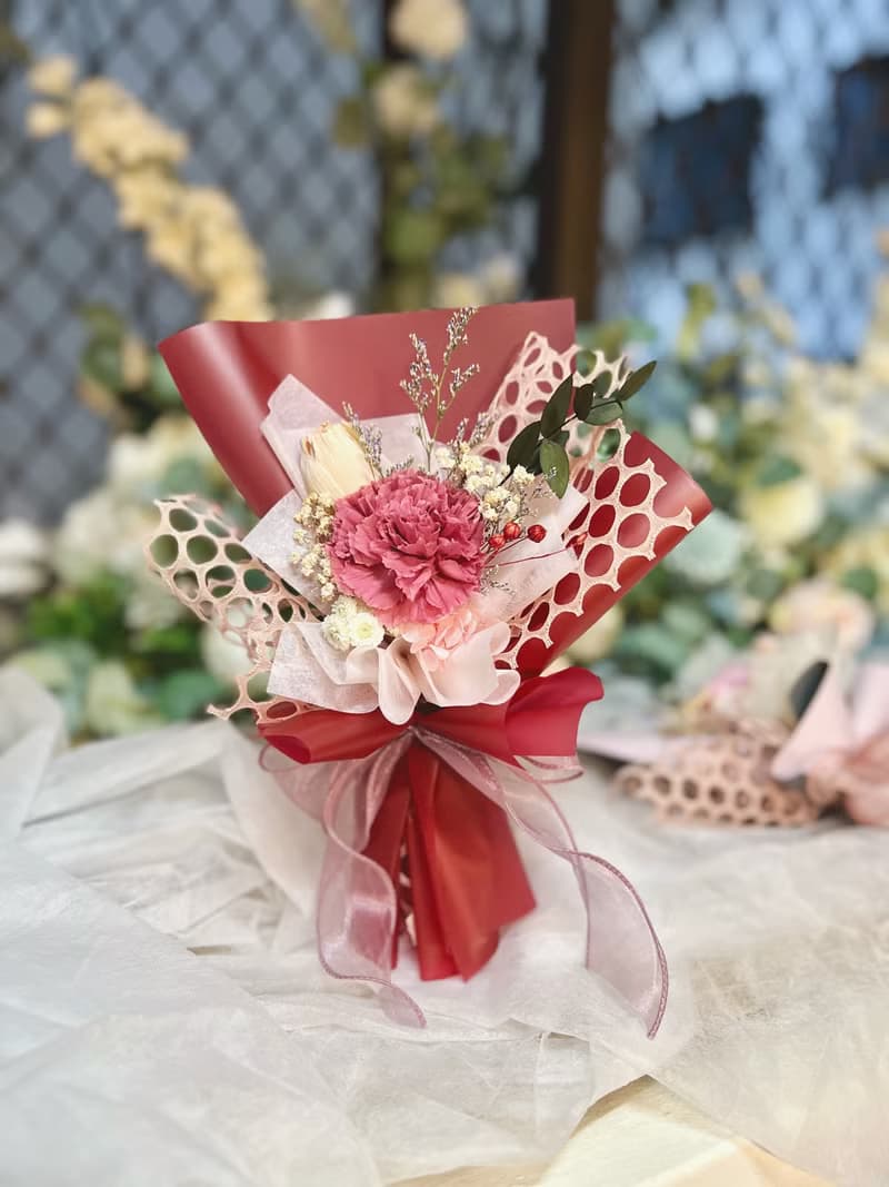 粉嫩小資款永生康乃馨花束 乾燥花束 母親節花束
