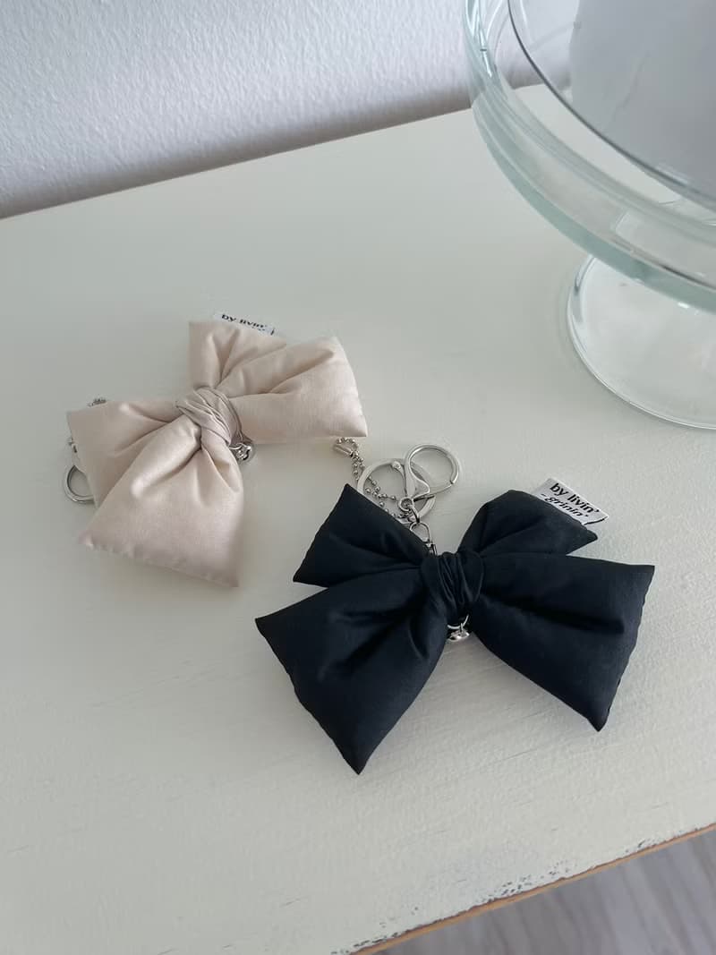 double ribbon keyring_black