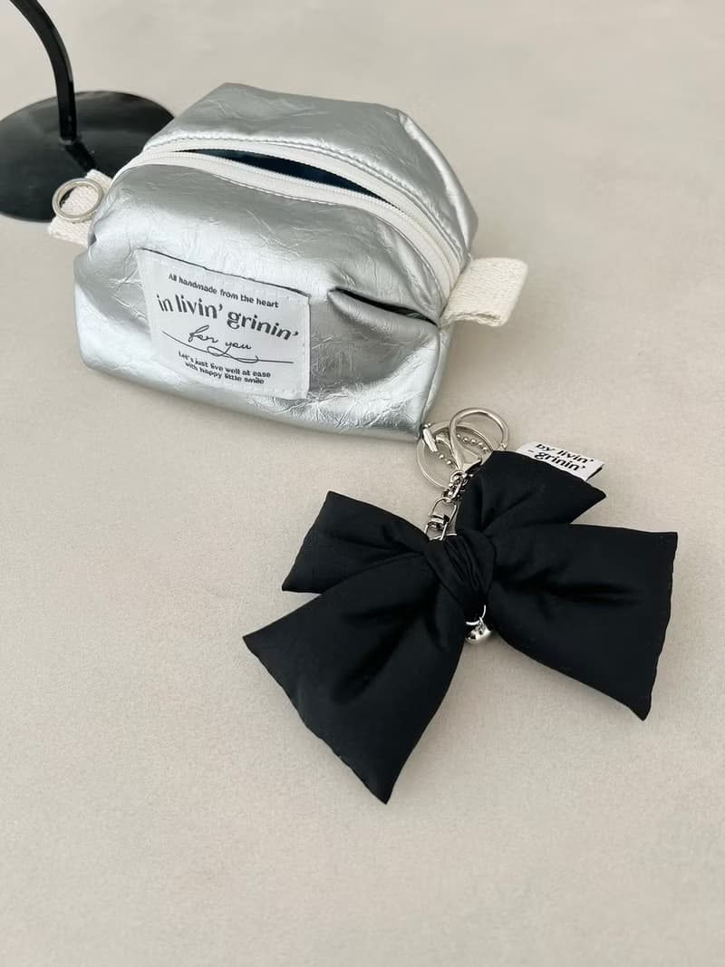 double ribbon keyring_black