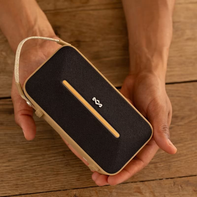 Marley Rise Up Solar 太陽能攜帶型防水藍牙喇叭 經典黑