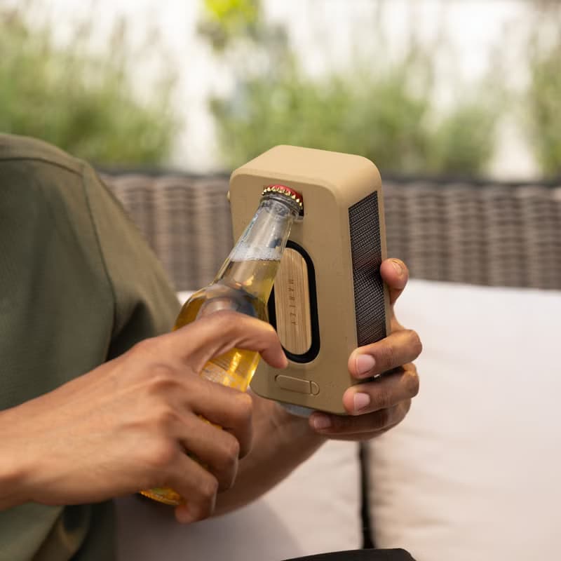 Marley Rise Up Solar 太陽能攜帶型防水藍牙喇叭 經典黑