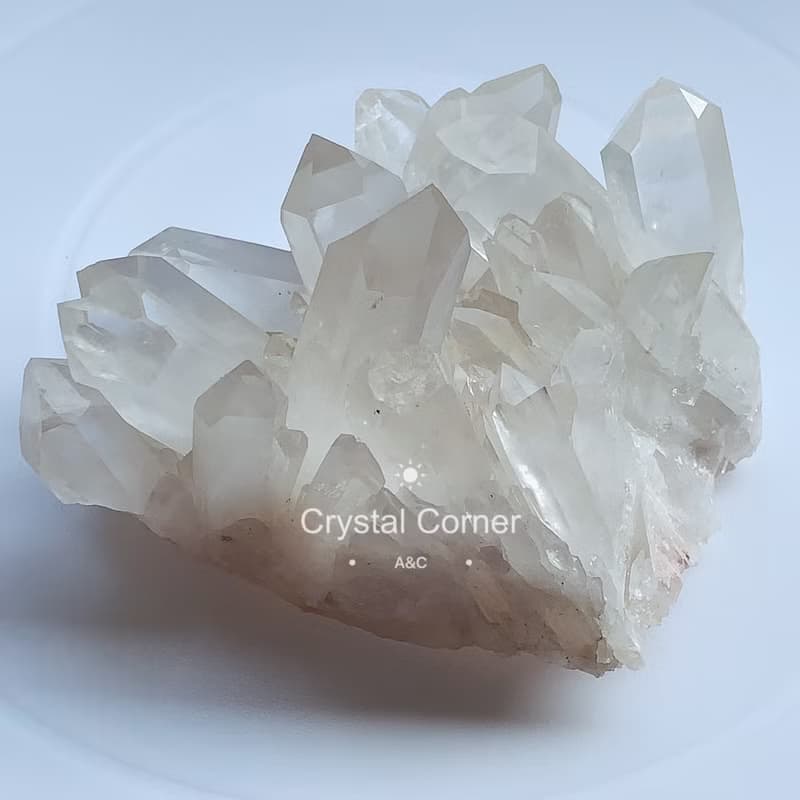 Crystal Corner 隅石丨冰晶白水晶簇196丨淨化丨療癒水晶法寶