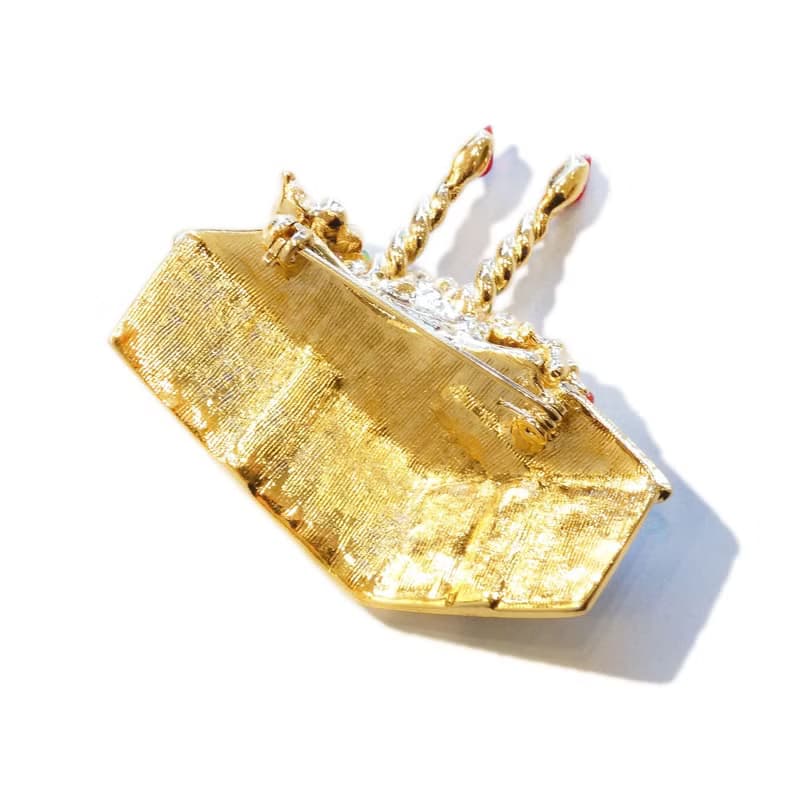 Christmas gift box rhinestone brooch