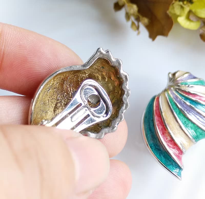 【西洋古董飾品 】 對稱 銀色調 流線彩虹 夾式耳環