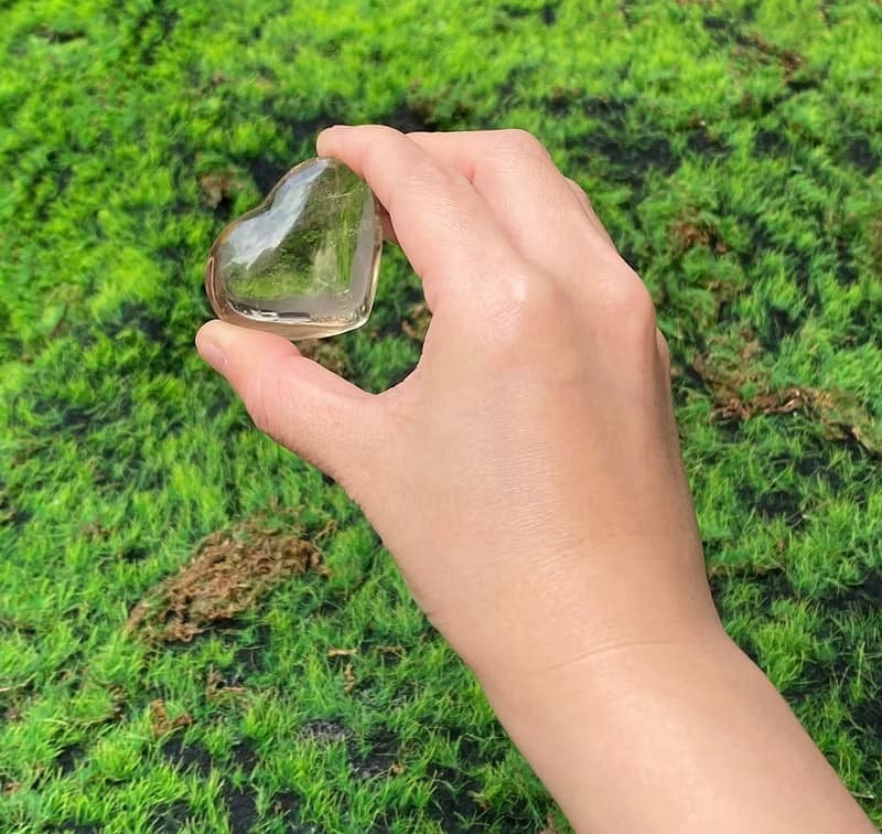 能量擺飾-天然冰透淺茶晶愛心 能量 療癒 招財 淨化 快速出貨