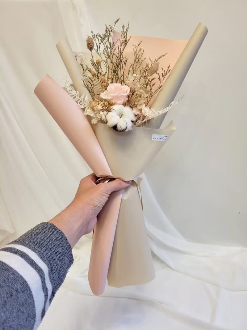 復古灰粉玫瑰花束 永生花束 情人節花束 求婚花束 粉色玫瑰花束