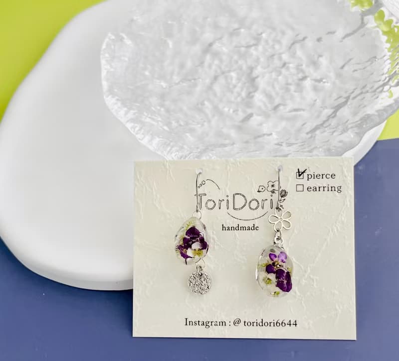 アリッサムの彩り小石耳飾り-シルバー-