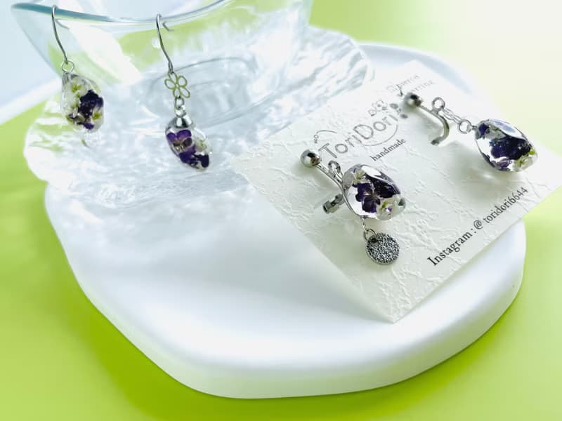 アリッサムの彩り小石耳飾り-シルバー-