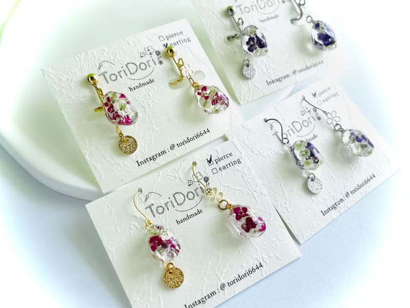 アリッサムの彩り小石耳飾り-シルバー-