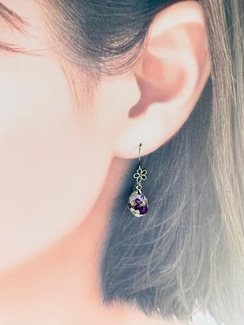 アリッサムの彩り小石耳飾り-シルバー-