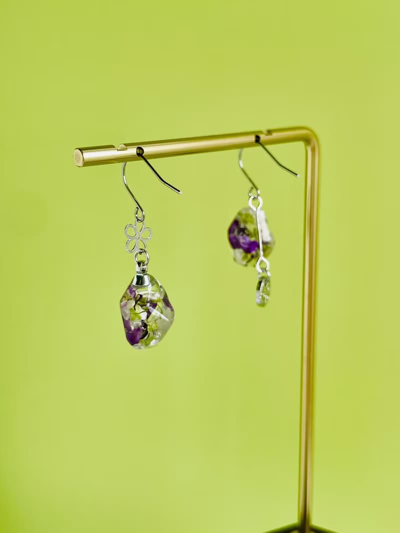 アリッサムの彩り小石耳飾り-シルバー-