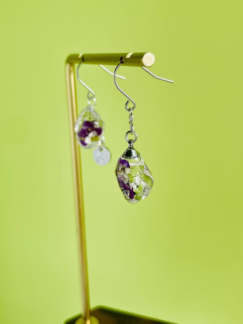 アリッサムの彩り小石耳飾り-シルバー-