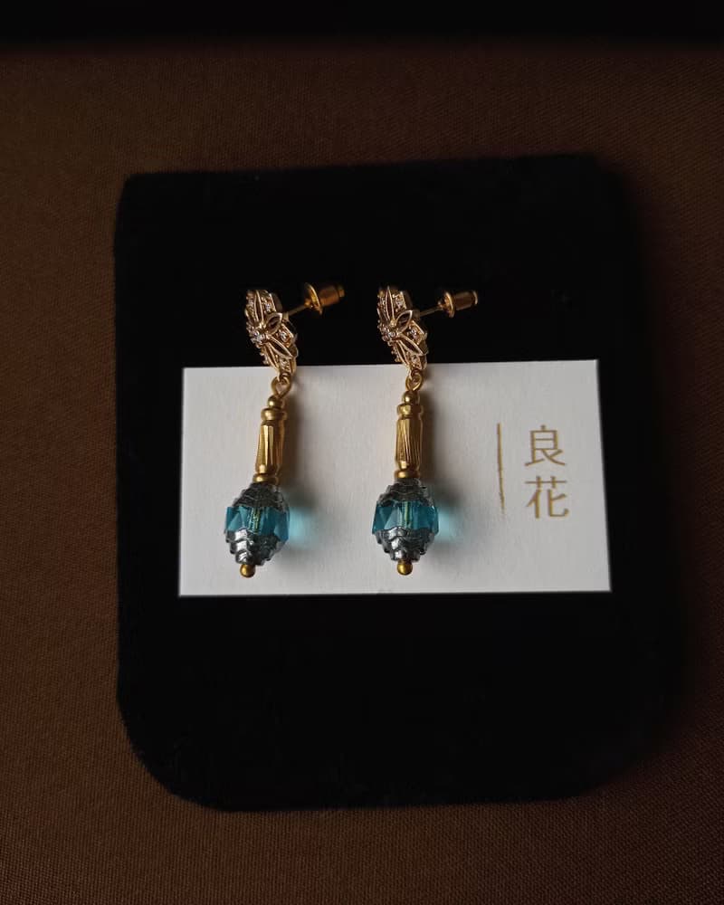 【鋯石限定】古董珠鑲鋯花型耳環