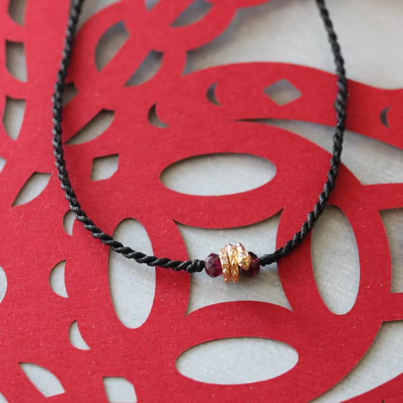 蛇(時)來運轉 蠟線手環-蛇舞春風石榴石 生日、祝福、情人節