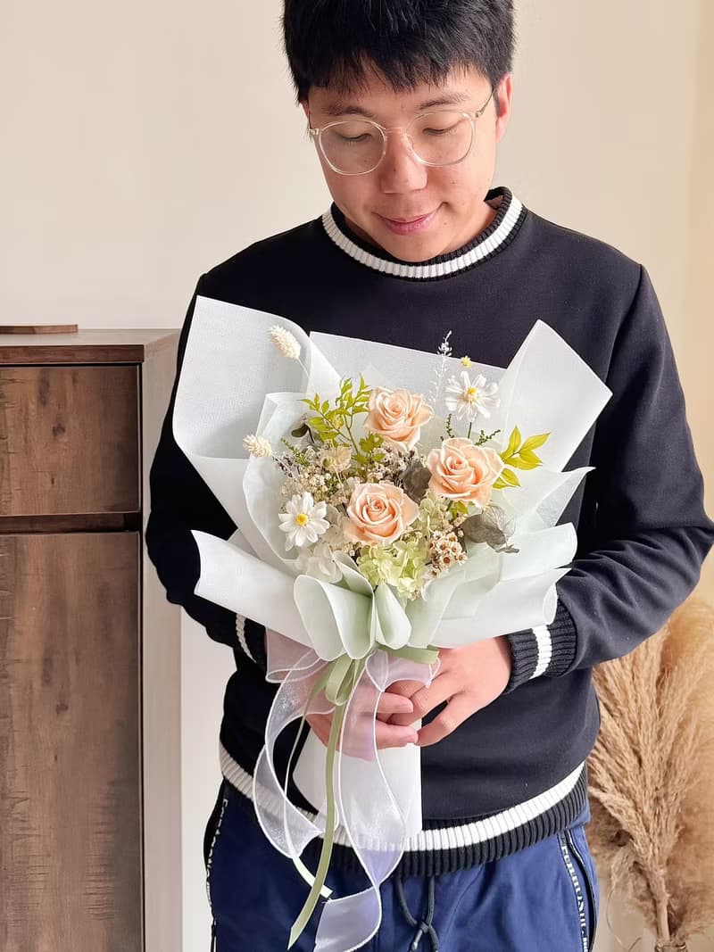 晨曦花語 永生花束 情人節花束 畢業花束