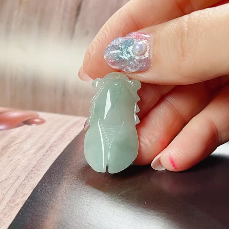 翡翠巧雕蟬一鳴驚人 | 天然A貨翡翠 | 送禮