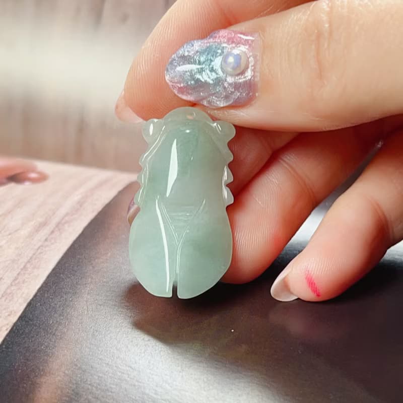 翡翠巧雕蟬一鳴驚人 | 天然A貨翡翠 | 送禮