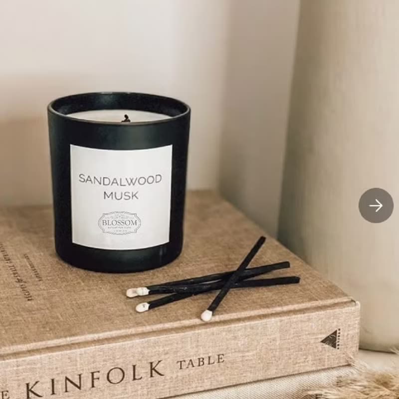英國 Blossom Sandalwood Musk香薰蠟燭 220g