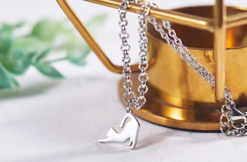 伸懶腰的貓 -貓咪手鍊系列- 抗敏醫療鋼