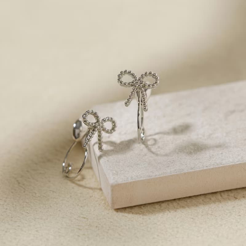 petit ribbon loop-fit earring SV　ループフィットイヤリング　ミニリボン 　シルバー