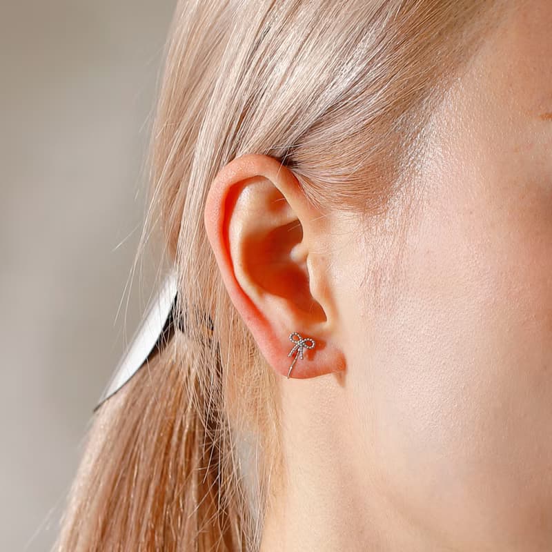 petit ribbon loop-fit earring SV　ループフィットイヤリング　ミニリボン 　シルバー