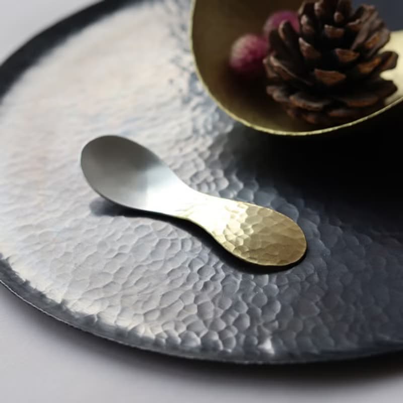 鎚目模様の真鍮ジェラートスプーン