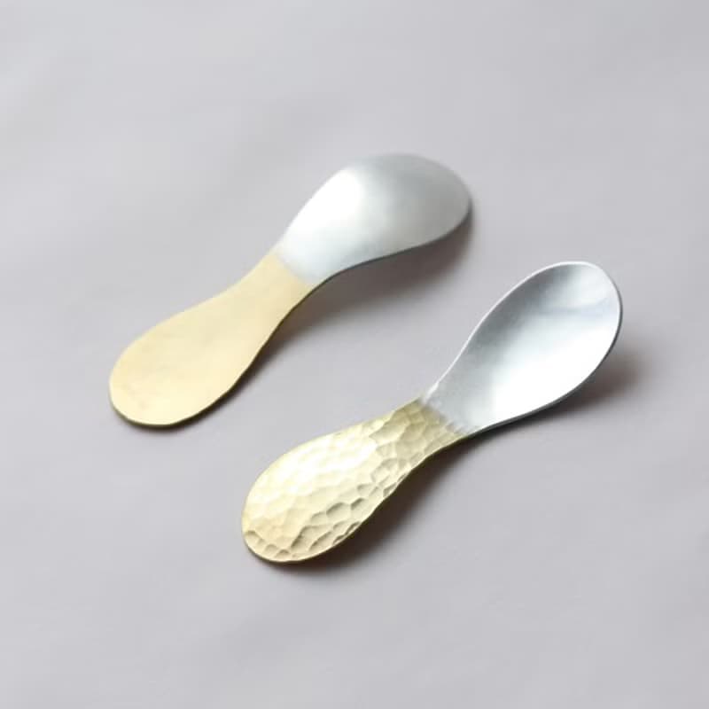 鎚目模様の真鍮ジェラートスプーン