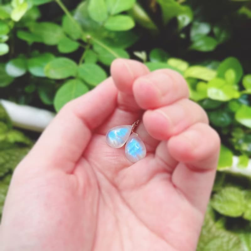 平靜心靈 藍天白雲大顆粒天然月光石 耳環