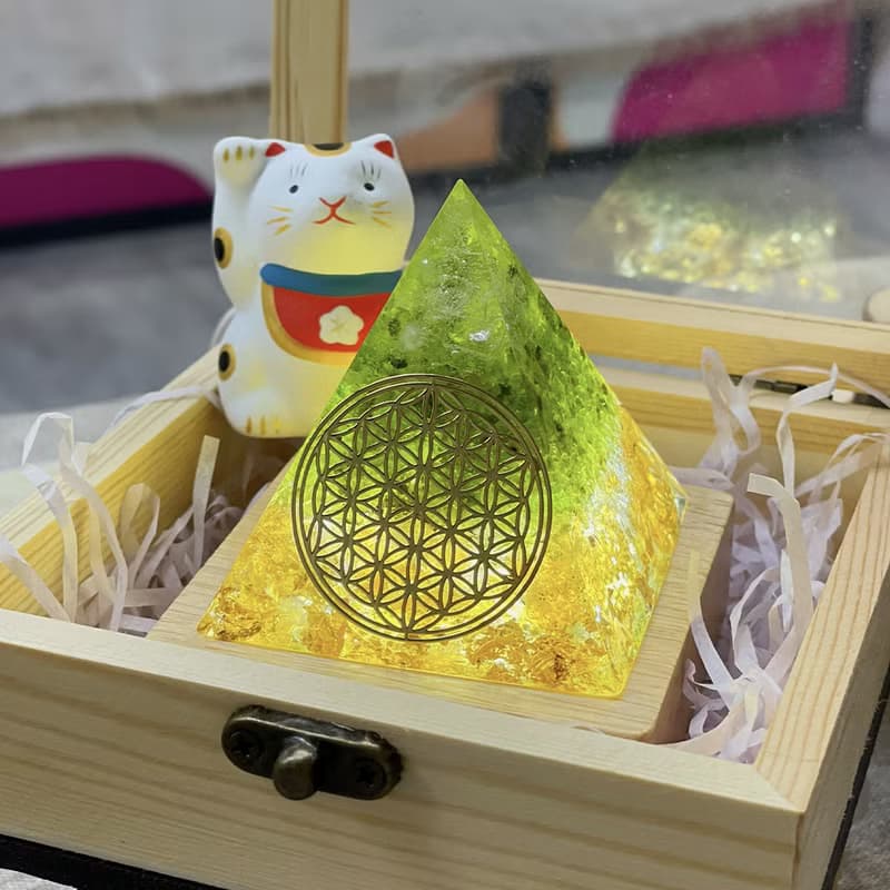 【白水晶+橄欖石+黃水晶】奧根能量塔Orgonite (6cm/5cm)