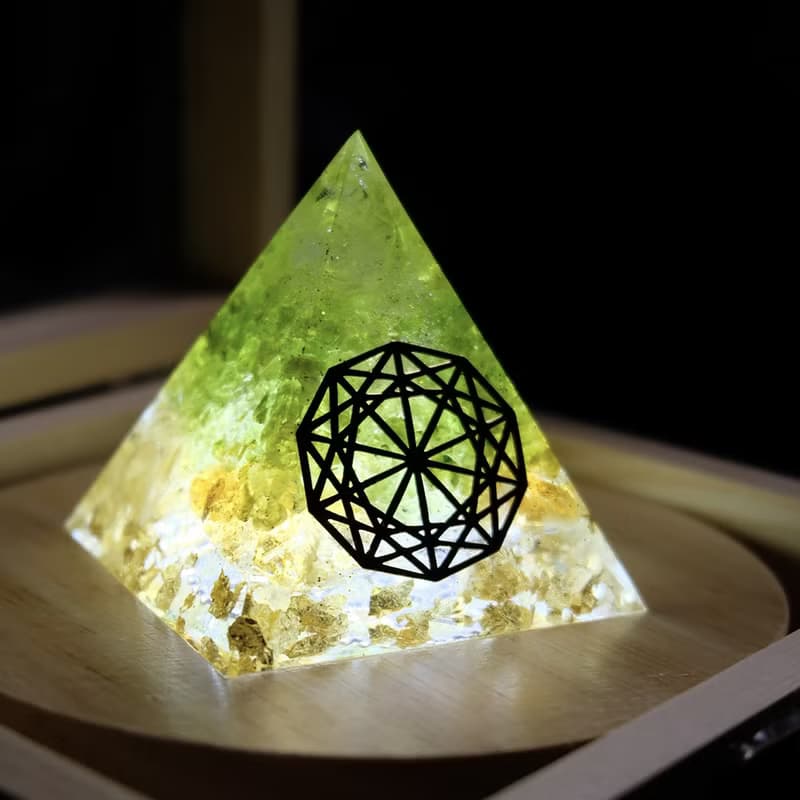 【白水晶+橄欖石+黃水晶】奧根能量塔Orgonite (6cm/5cm)