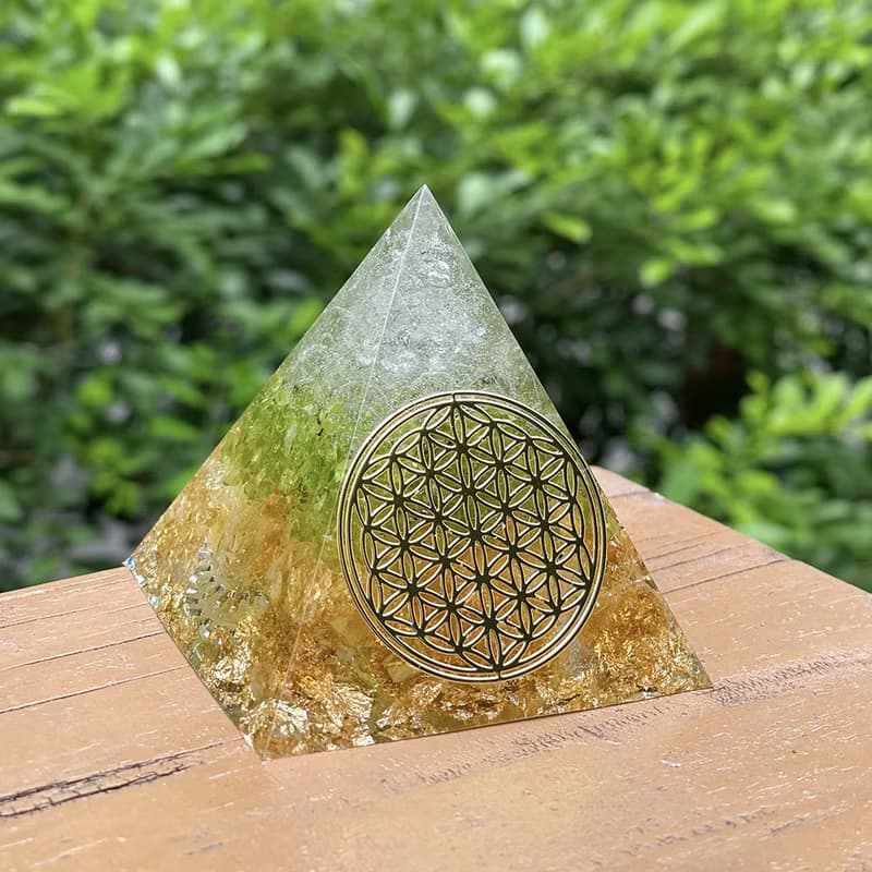 【白水晶+橄欖石+黃水晶】奧根能量塔Orgonite (6cm/5cm)