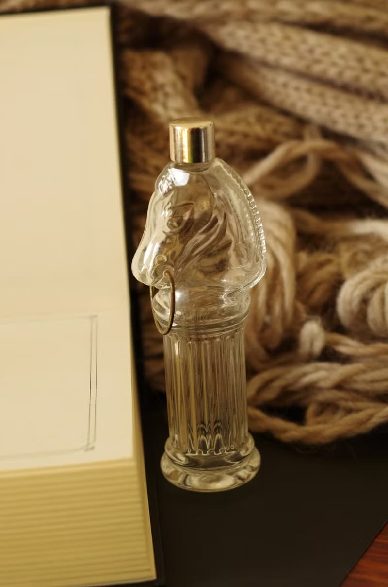 古董AVON 1970~1980年馬透明玻璃小罐子/香水罐 W636