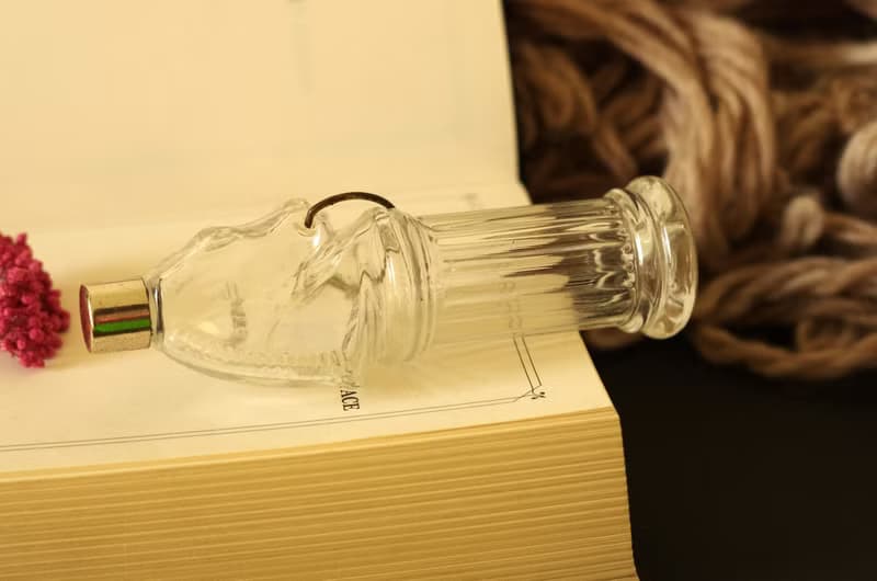 古董AVON 1970~1980年馬透明玻璃小罐子/香水罐 W636