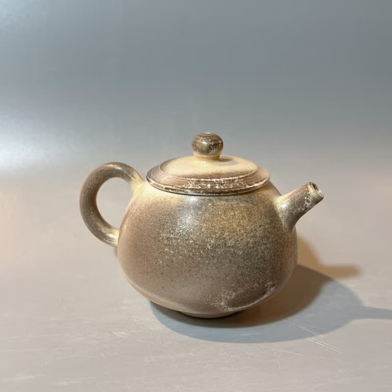柴燒瓷土奶油系正把茶壺 / 柴燒茶具  / 小平凡手作