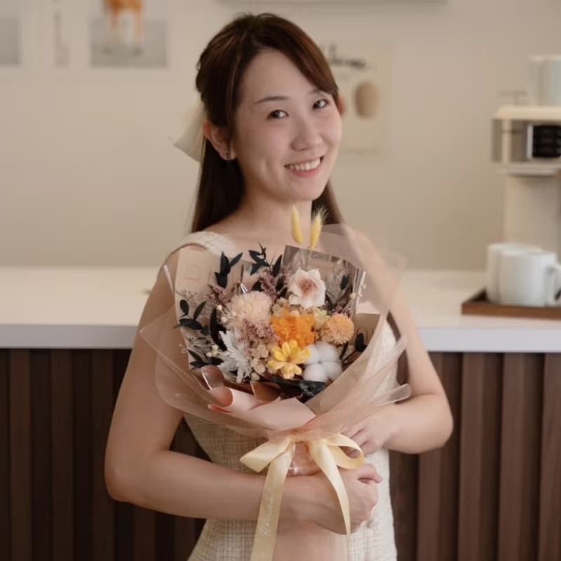 love u 系列永生康乃馨花束 蜜糖香檳色康乃馨