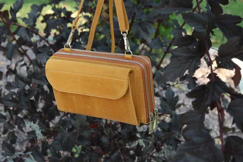 附口袋皮革斜背包適用於 iPhone 11/ 12/ 13/ 14/ 15/ 16/ Pro