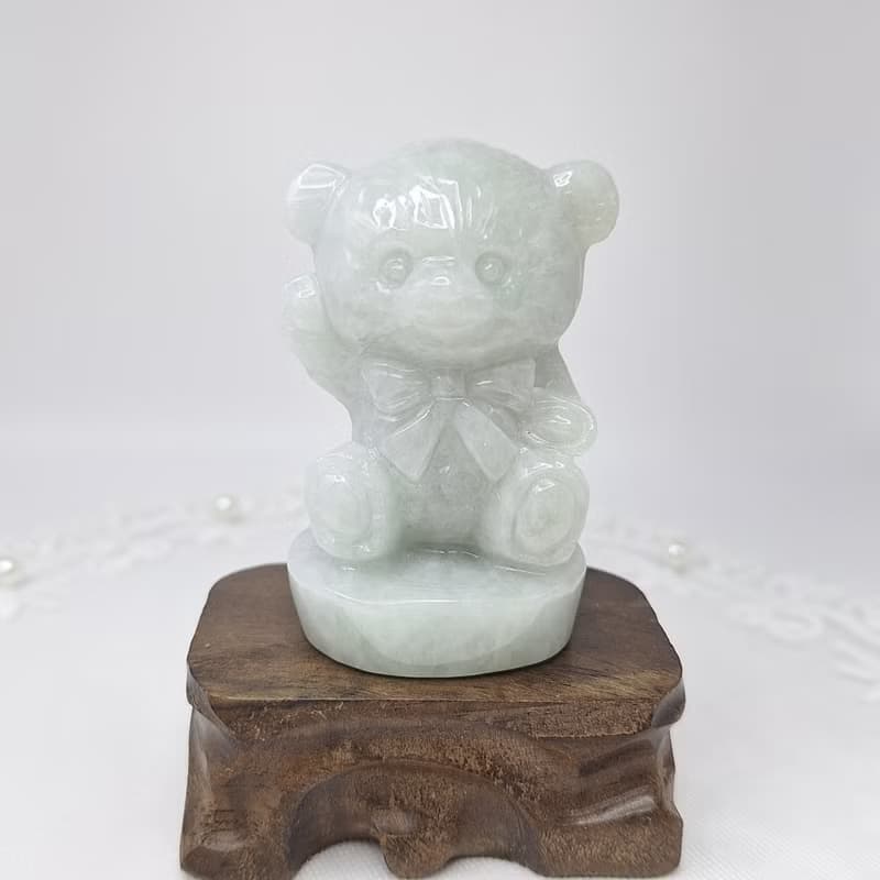 冰潤淡綠色手工精雕熊擺件 |天然緬甸玉A貨翡翠