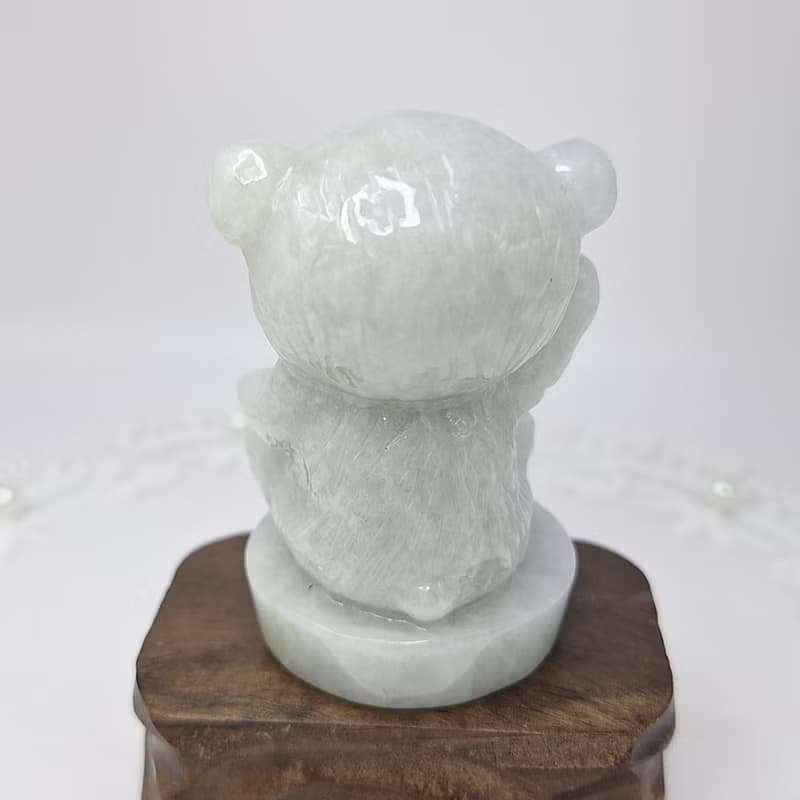 冰潤淡綠色手工精雕熊擺件 |天然緬甸玉A貨翡翠