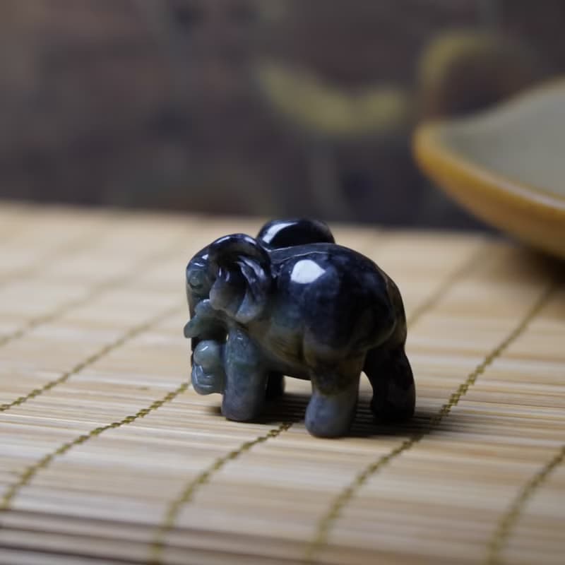 【吉象如意】烏雞翡翠大象擺飾 | 天然緬甸玉A貨翡翠 | 送禮