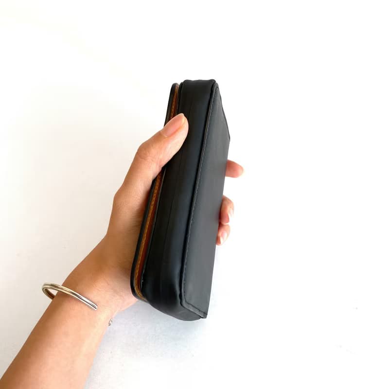Weekday pouch /Black
